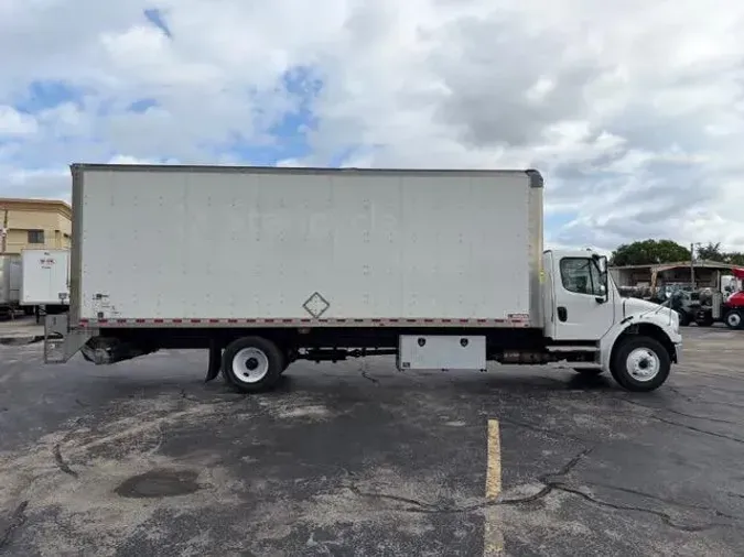 2021 Freightliner Business Class M2 106