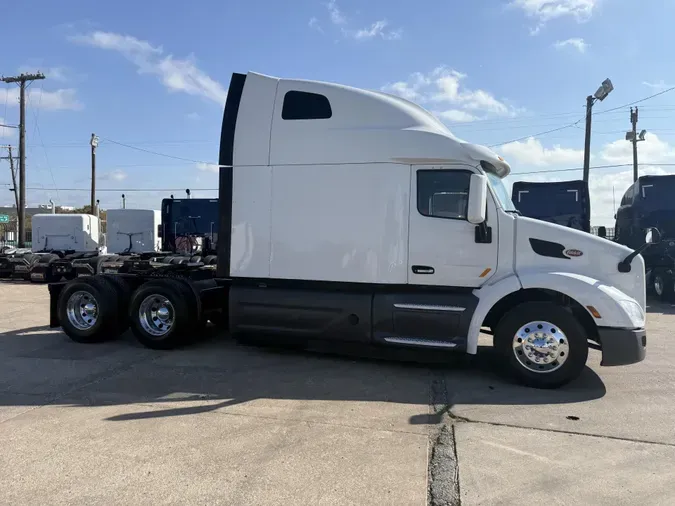 2021 Peterbilt 57998c449ceea56b2d80f2bb9394cb0faa4