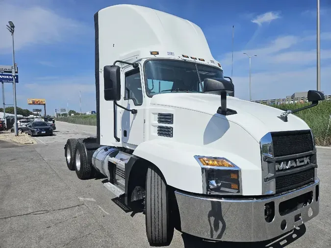 2020 MACK AN64T