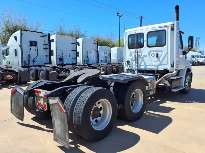 2018 FREIGHTLINER/MERCEDES CASCADIA 113