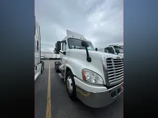 2018 FREIGHTLINER/MERCEDES CASCADIA 125