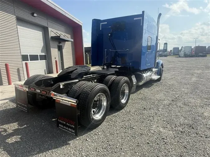2022 PETERBILT 579