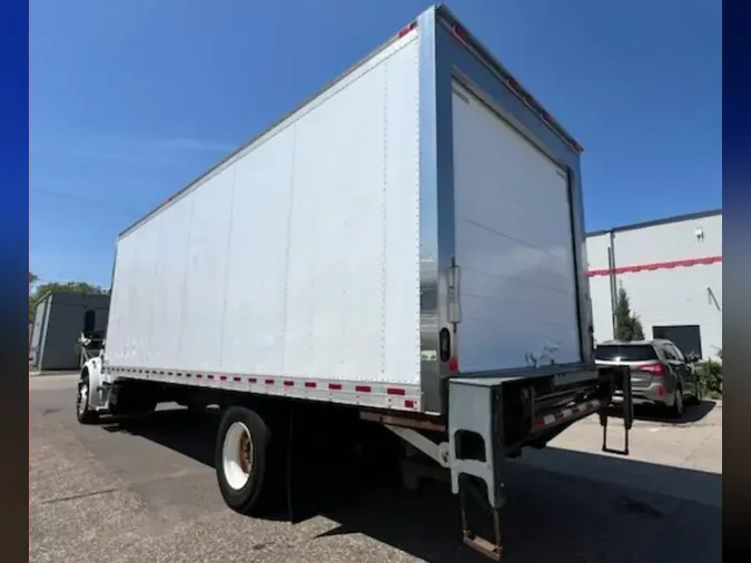 2019 FREIGHTLINER M2 106