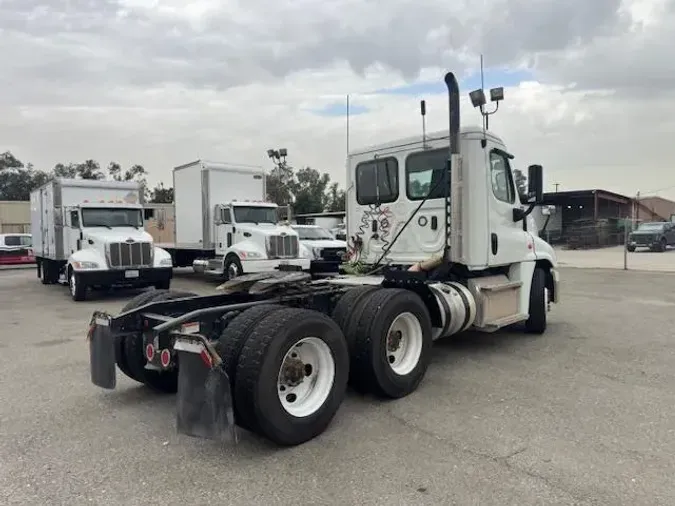 2020 Freightliner Cascadia