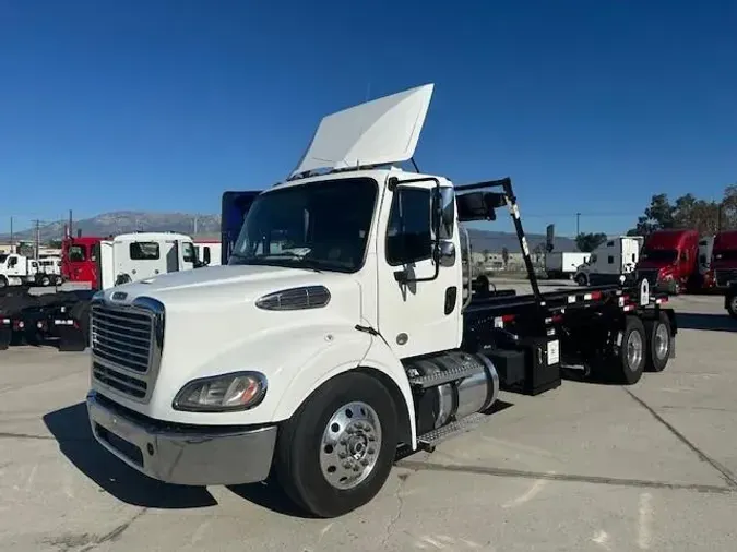 2023 Freightliner Business Class M2 112