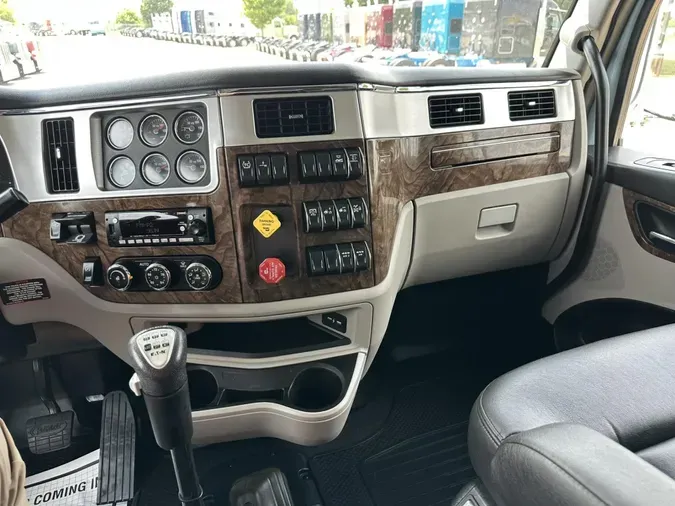 2025 Peterbilt 58998d280e89aa22009c9916e7eac52e168