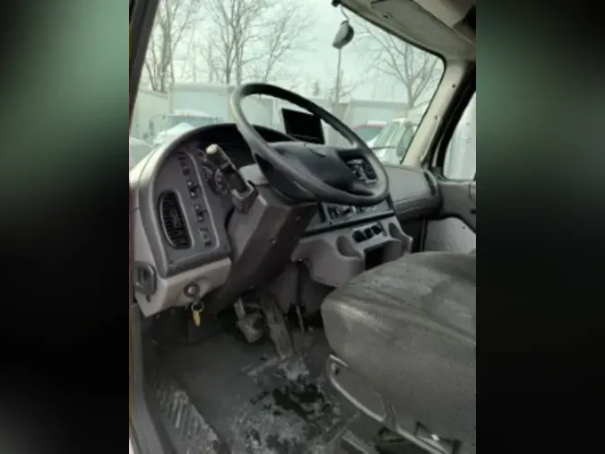 2020 FREIGHTLINER/MERCEDES M2 106