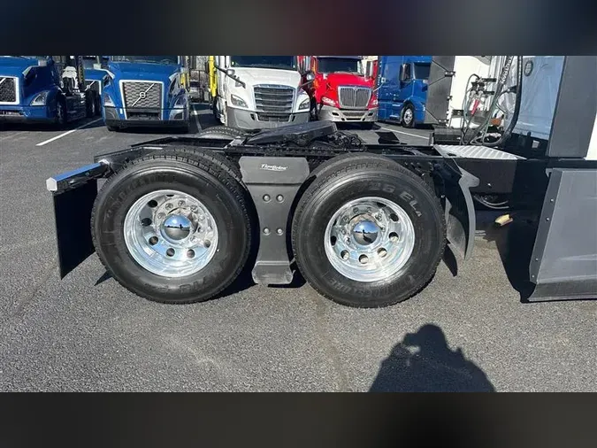 2022 FREIGHTLINER CA126