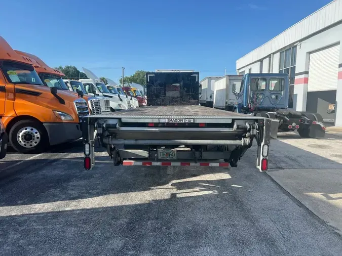 2018 FREIGHTLINER M2 106