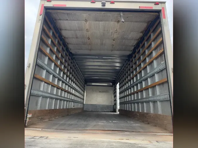 2018 FREIGHTLINER/MERCEDES M2 106