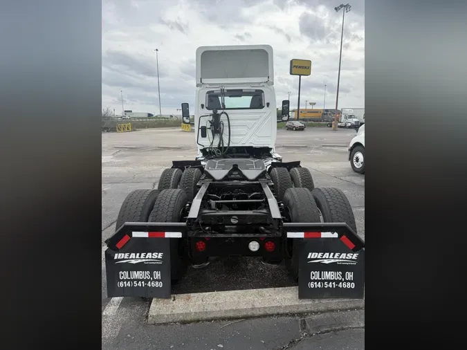 2022 International LT625