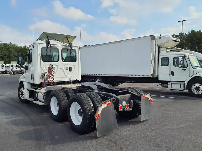 2017 FREIGHTLINER/MERCEDES CASCADIA 125