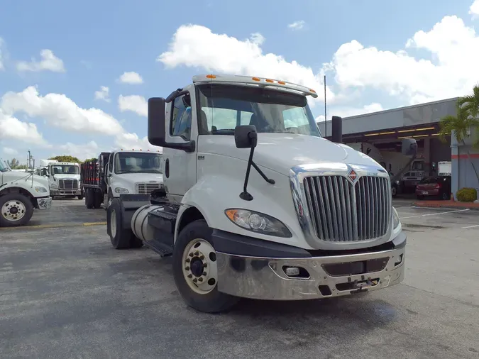 2019 NAVISTAR INTERNATIONAL RH613 DAYCAB S/A