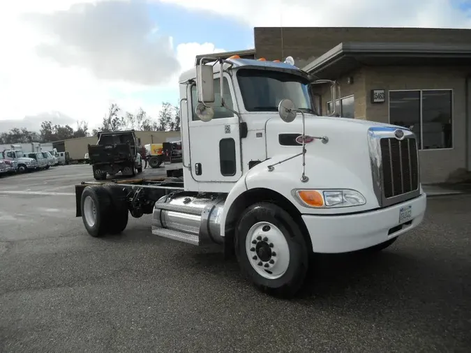 2019 Peterbilt 337