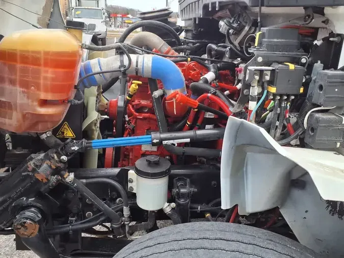 2020 NAVISTAR INTERNATIONAL MV607 (4X2)