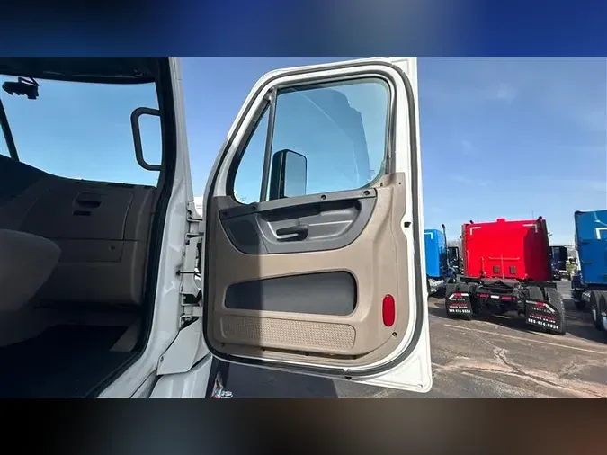 2020 FREIGHTLINER CASCADIA