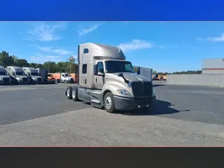 2022 International LT