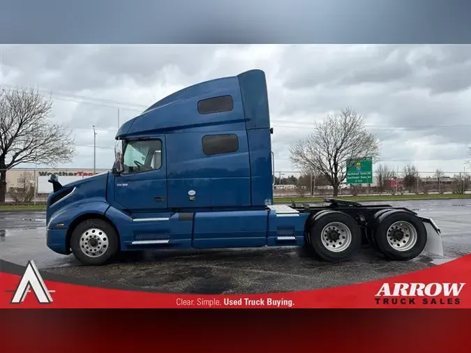 2023 VOLVO VNL760