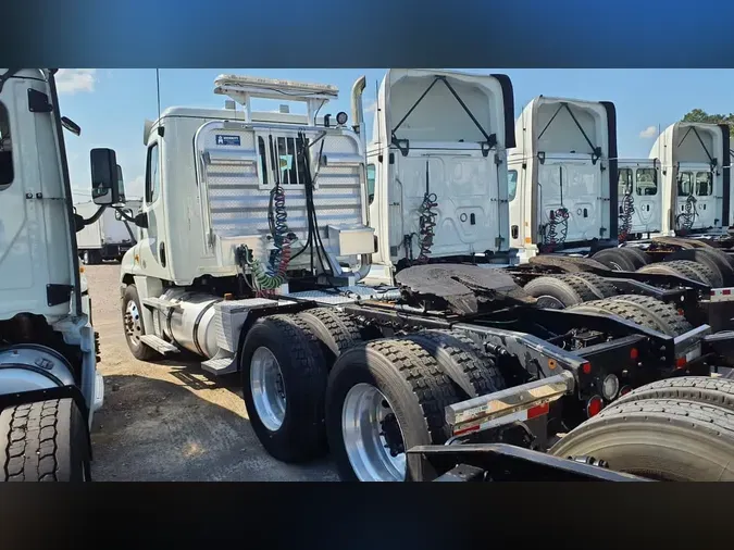 2020 FREIGHTLINER/MERCEDES CASCADIA 12598e956717ec639595095aeaf24ab4d01