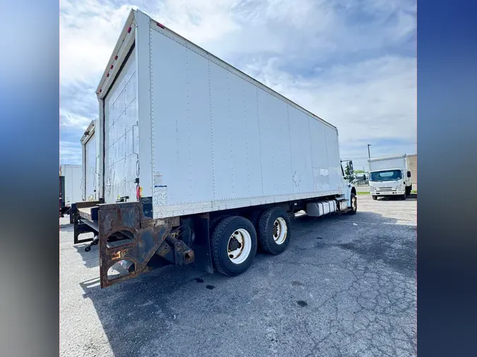 2015 FREIGHTLINER/MERCEDES M2 106