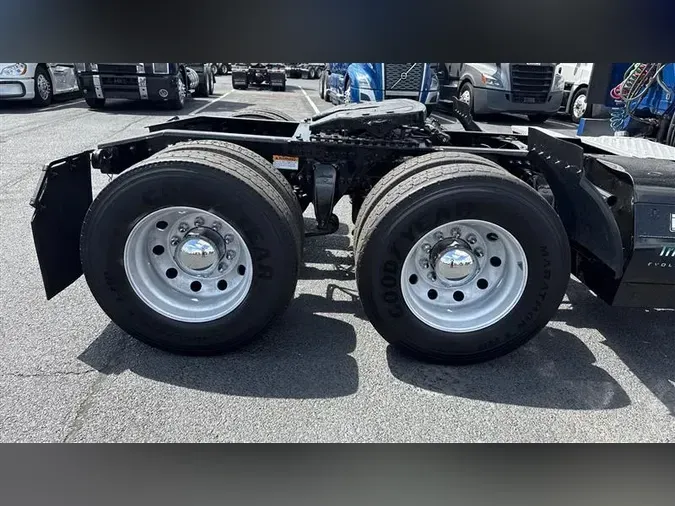 2019 FREIGHTLINER CA126