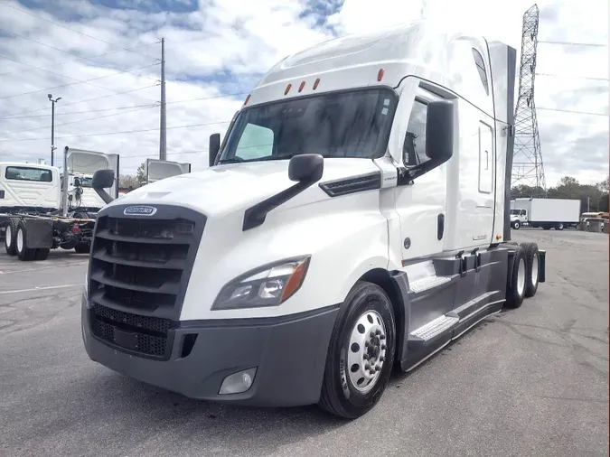 2020 Freightliner Cascadia