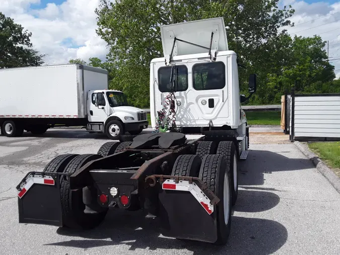 2016 FREIGHTLINER/MERCEDES CASCADIA 125