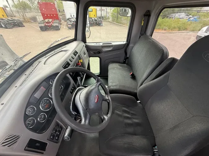 2019 Peterbilt 337