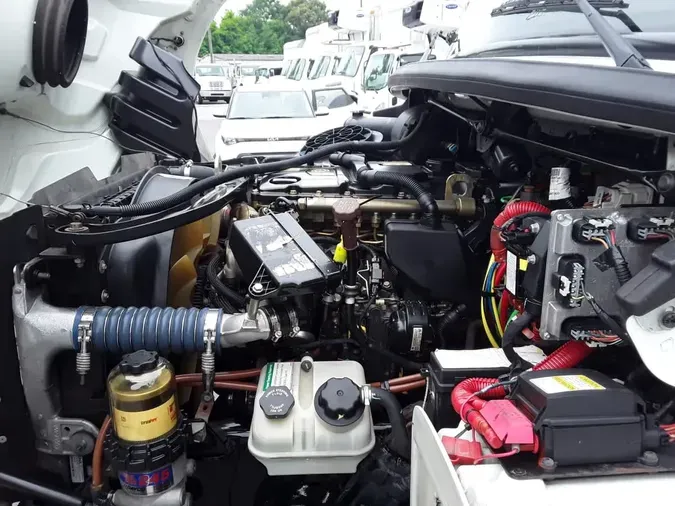 2019 FREIGHTLINER M2 106