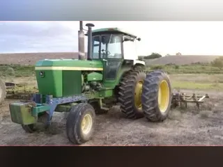 1977 JOHN DEERE 4630