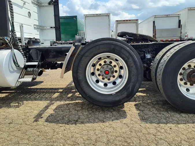 2020 VOLVO VNR62T640