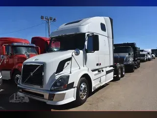 2006 VOLVO VNL64T670