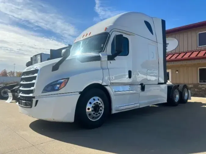 2019 Freightliner New Cascadia 126