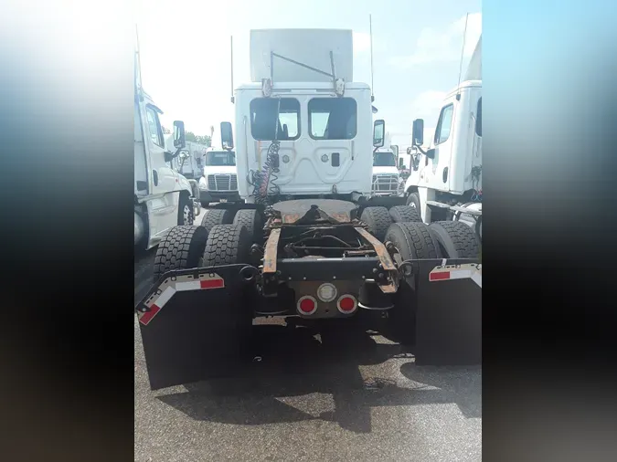 2016 FREIGHTLINER/MERCEDES CASCADIA 125