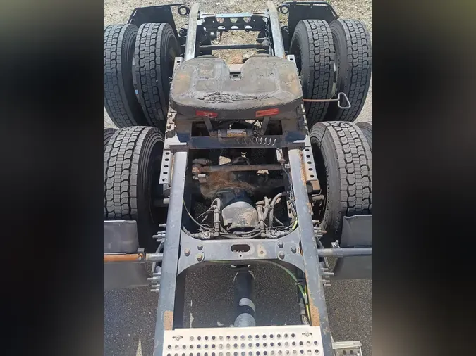 2019 NAVISTAR INTERNATIONAL LT625 SLPR CAB