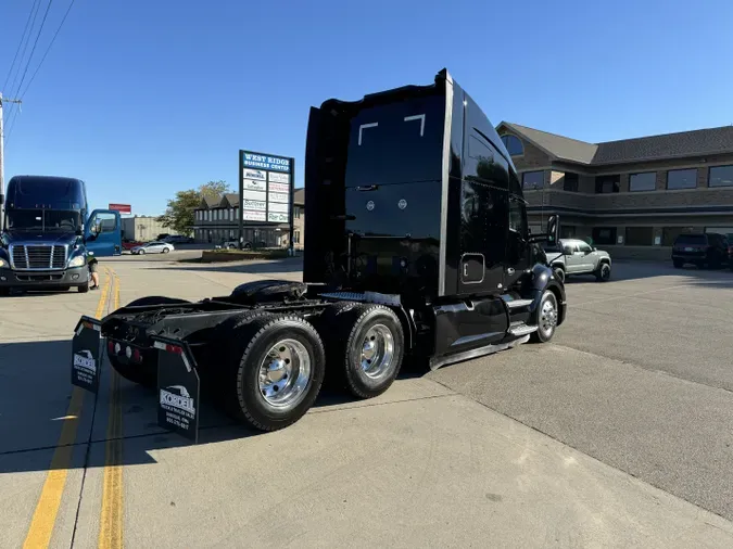 2022 KENWORTH T680