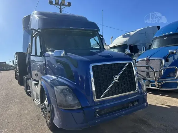 2016 VOLVO VNL64T670