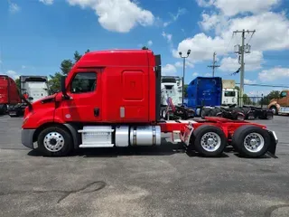 2021 FREIGHTLINER CA116