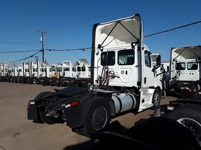 2020 FREIGHTLINER/MERCEDES NEW CASCADIA 116