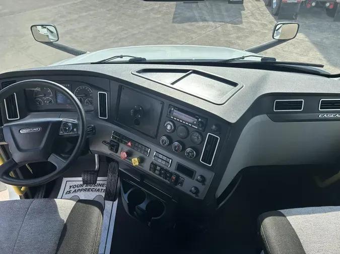 2023 Freightliner Cascadia