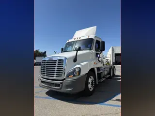 2019 FREIGHTLINER/MERCEDES CASCADIA 125