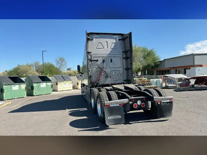 2024 Freightliner Cascadia 126991ccf0a5eda38fe8c31bad08bc631f6