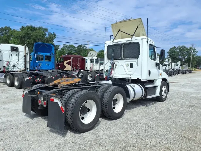 2017 FREIGHTLINER CASCADIA 125