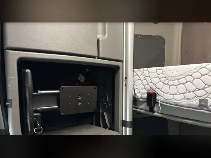 2023 VOLVO VNL64T860991f1c181a476125f4bc17928adfc3dd