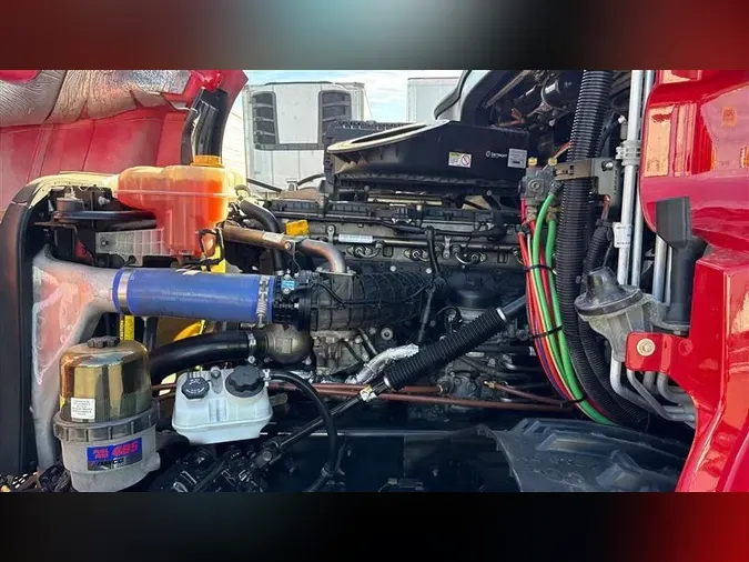 2022 FREIGHTLINER CA126