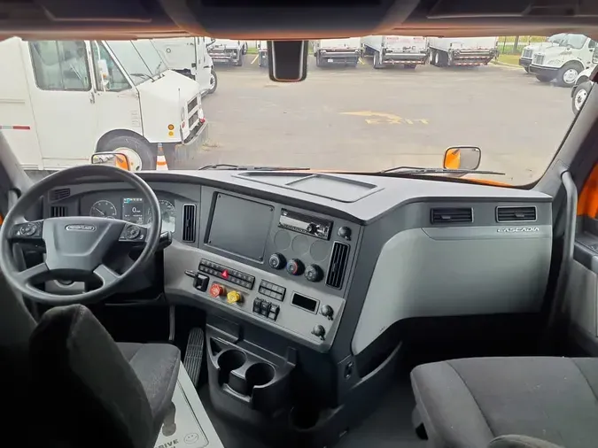 2019 FREIGHTLINER/MERCEDES NEW CASCADIA PX12664