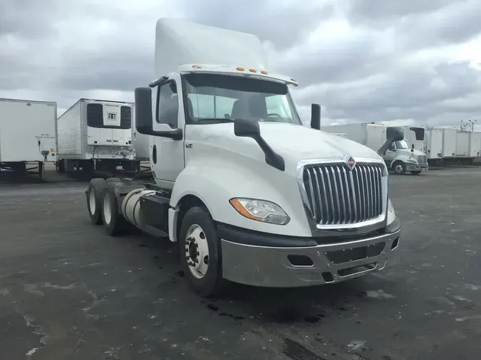 2019 NAVISTAR INTERNATIONAL LT625 DAYCAB T/A
