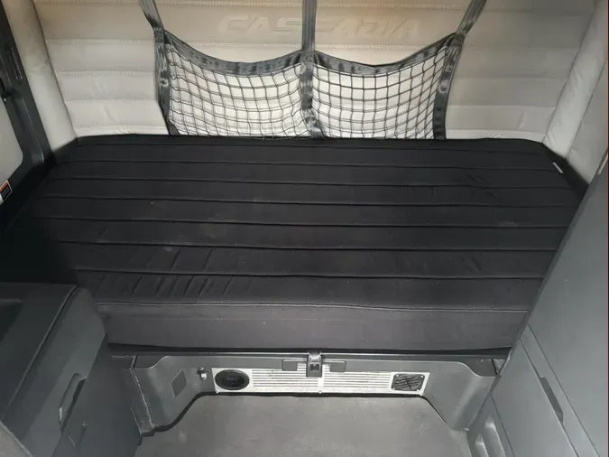 2021 Freightliner Cascadia