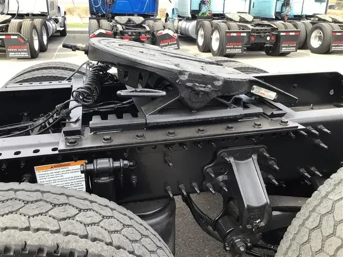 2021 VOLVO VNR64T640992b7093b16596c353240f29c0ec0694