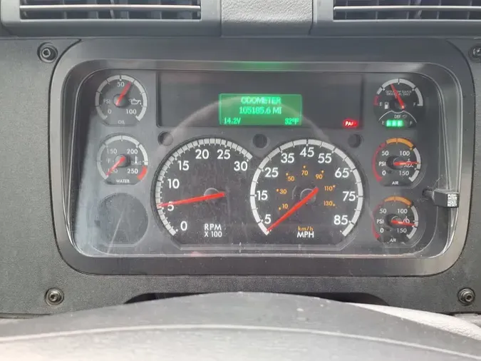 2016 FREIGHTLINER/MERCEDES CASCADIA 113